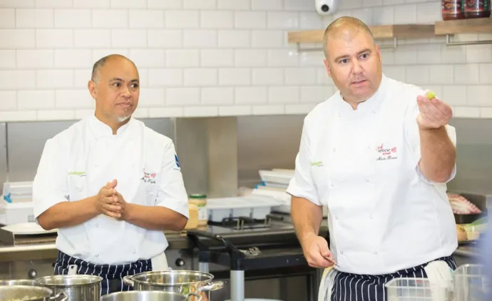 chef teaching in chefs school