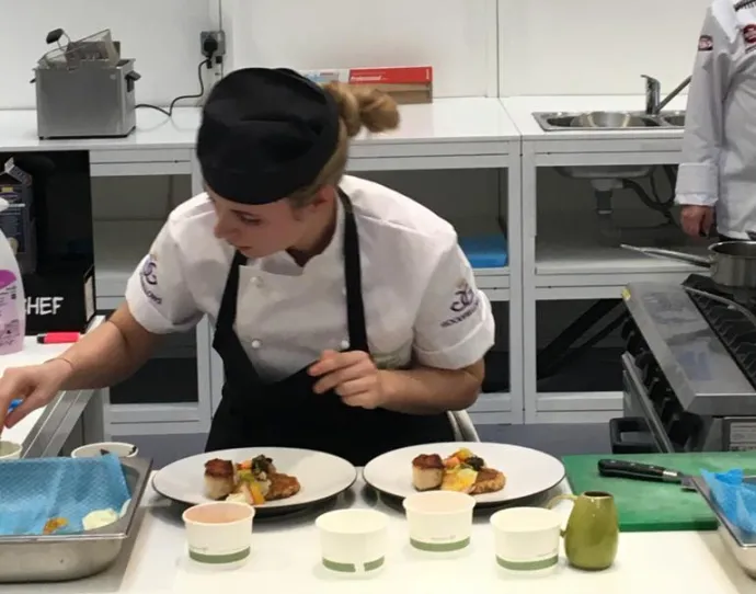 chef louise roberts making food